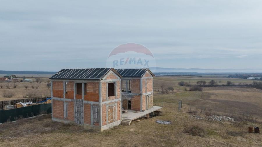 COMISION 0% Casa Individuala La Rosu cu teren de 4000 mp in Crizbav - 2