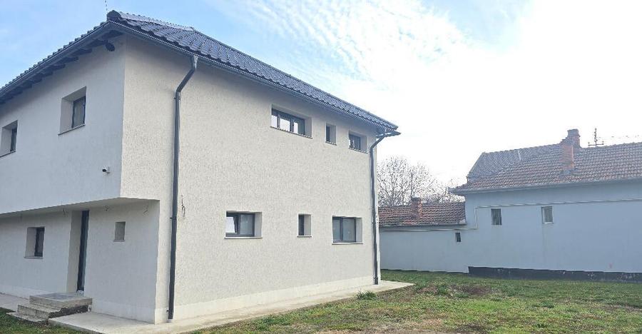 Vand casa in duplex in Deva, semifinisata, zona Garii (peste linie) - 1
