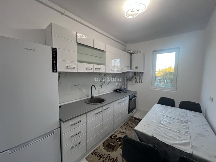 DECOMANDAT, BUCATARIE INCHISA, PRIMA INCHIRIERE DECOMANDAT, BUCATARIE INCHISA, PRIMA INCHIRIERE