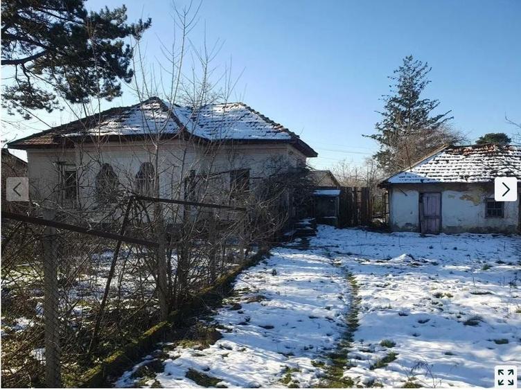 Teren intravilan Dobresti deschidere 41 ml, casă+anexă, drum principal - 1