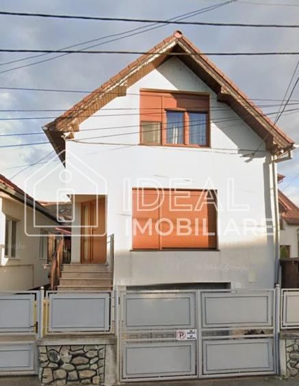 Casa Individuala cu 4 camere si garaj, zona Strand - 1