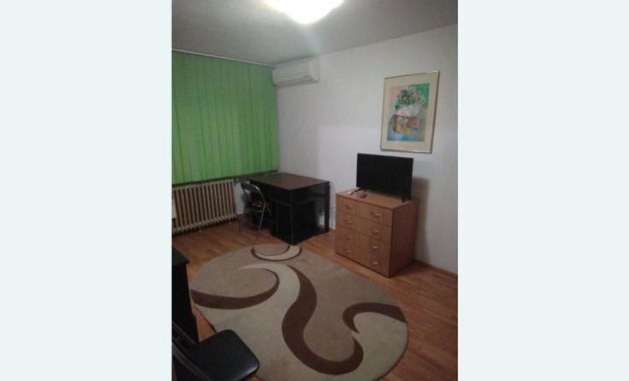 Tineretului -garsoniera la proprietar - 1