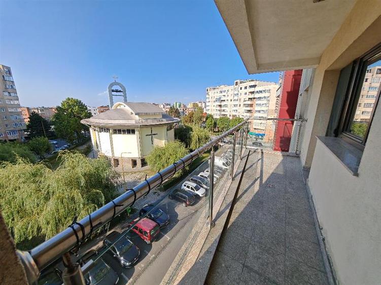 Inchiriem Apartament 3 Camere, Modern, Open Space, Judetean - 8