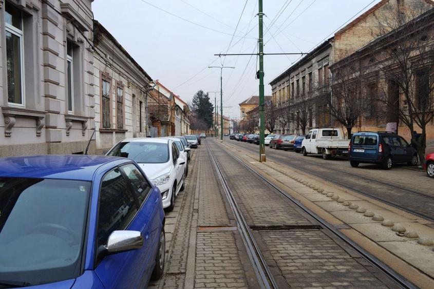 Cladire istorica intre P-ta Balcescu si P-ta Maria - 3