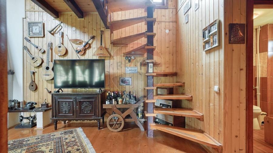 Casa / Vila  de vacanta ideala in satul Drumul Carului, zona Moieciu - 15