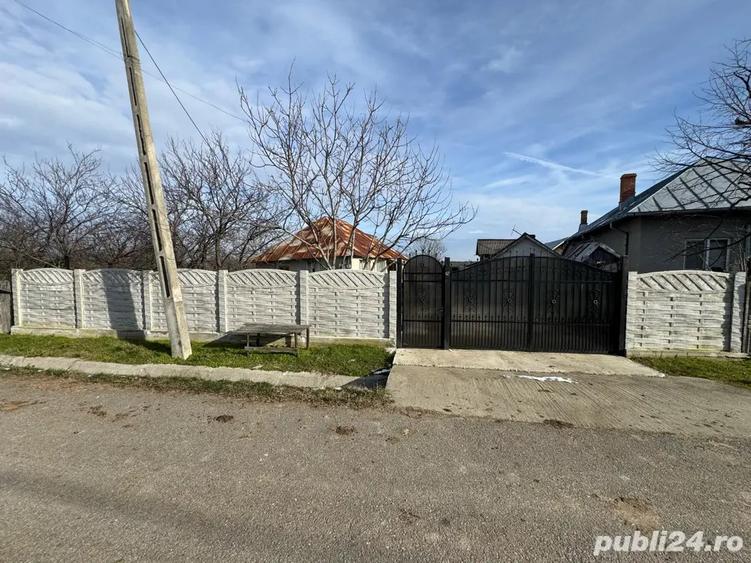 Vand 2 case batranesti cu teren de 8000 mp+ anexe - 5