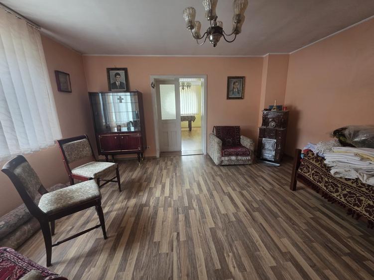 Vand casa individuala parter la intrare in Dumbravita - 2