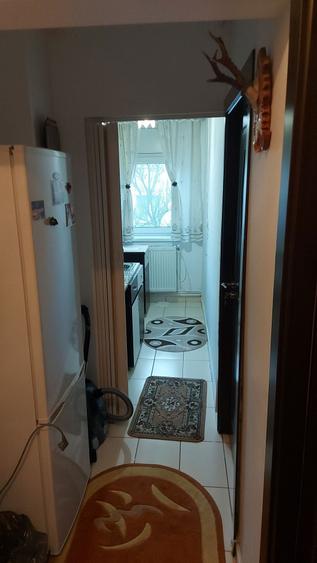 Vand apartament cu o camera, 30m2 utili, etaj 1 - 7