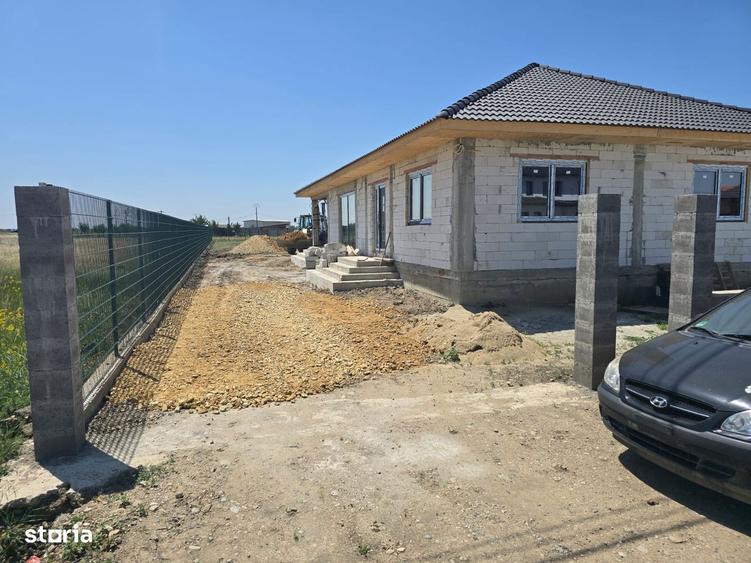 Casa de vanzare cu 3 camere , 220 mp - 3