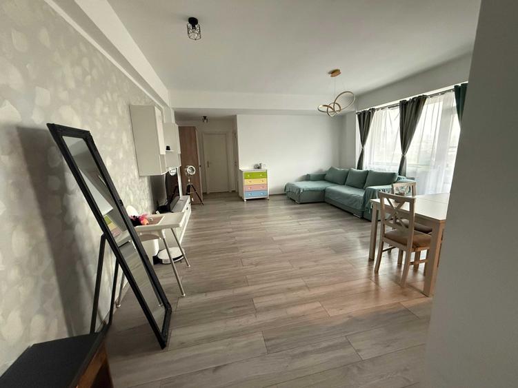 Apartament cu 2 camere decomandat în Central