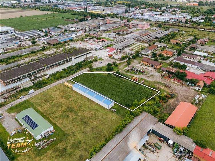 FILM! 4.600mp,aria industriala,utilitati aproape:hala,depozit,service auto - 2