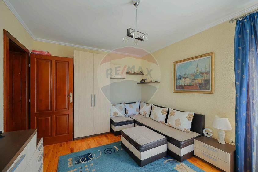 De vânzare vilă cu 7 camere, drum privat, în zona de Dealuri - 22