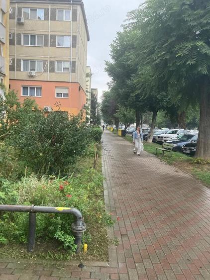 Vand ap. 3 camere, semidecomandat, 51 mp util, boxa, str. Ion Huniade, Lugoj - 2