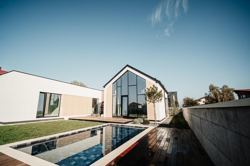 VILA CU PISCINA - OTOPENI - COMISION 0% - 1