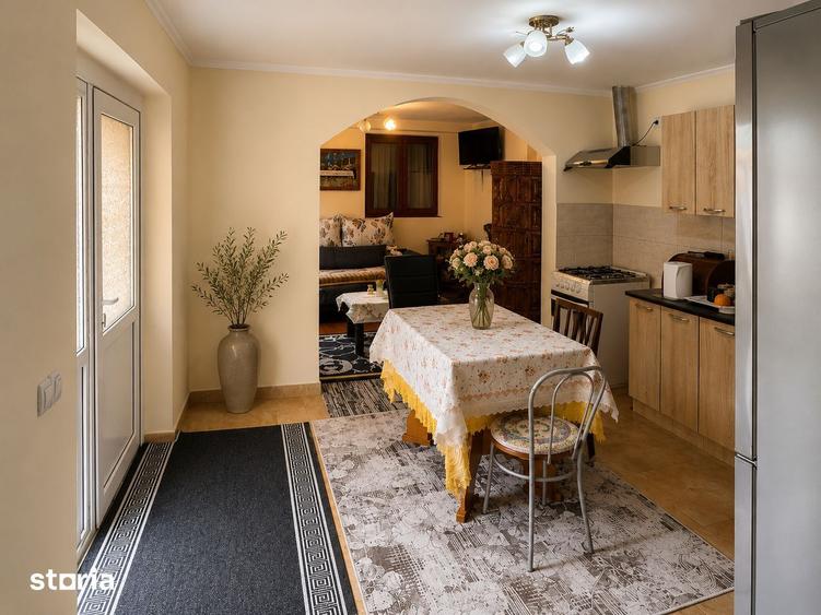 Casa 86 mp utili + 266 mp curte, Orlat zona foarte linistita, 18 m - 1