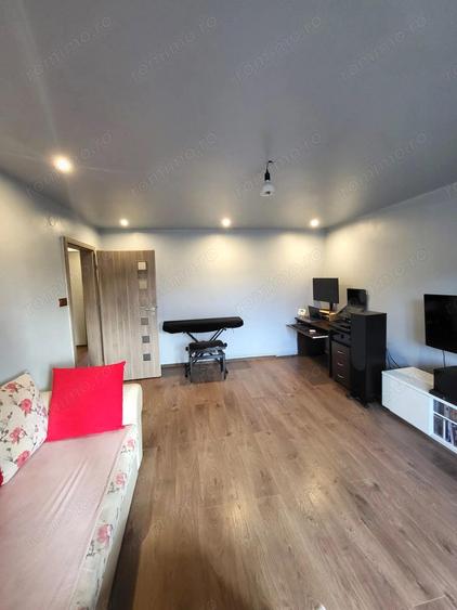 Apartament 3 camere de vanzare, 2 bai, decomandat, etaj 1, Aradului - 3