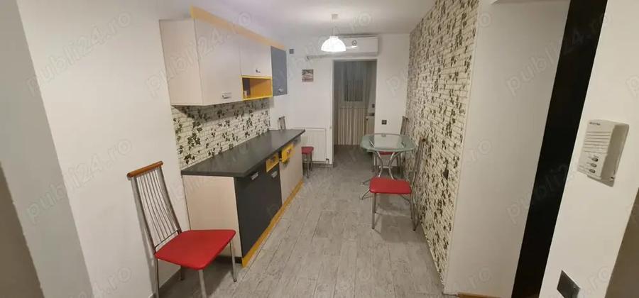 Inchiriez apartament 3 camere - 8