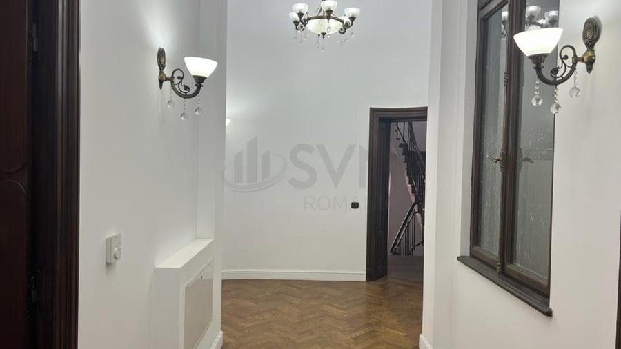 REV2002762 Vila de inchiriat 21 camere zona Universitate - 4