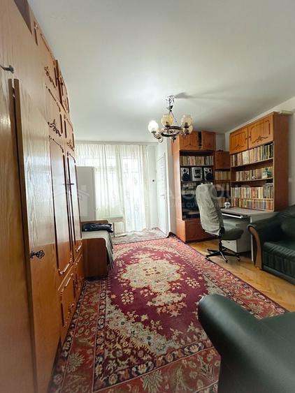 Garsonieră de vânzare în Bd. Victoriei cu vedere spre Tampa - 1