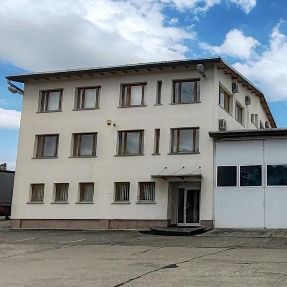 Spațiu comercial, de 1,000 mp, în Bartolomeu