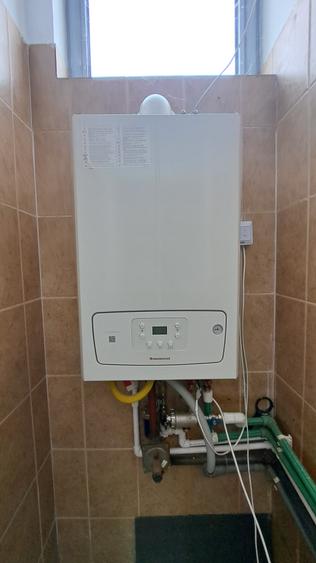 HALA DEPOZITARE CU ETAJ PARTIAL PENTRU BIROURI AMPLASAMENT: OTOPENI - 27