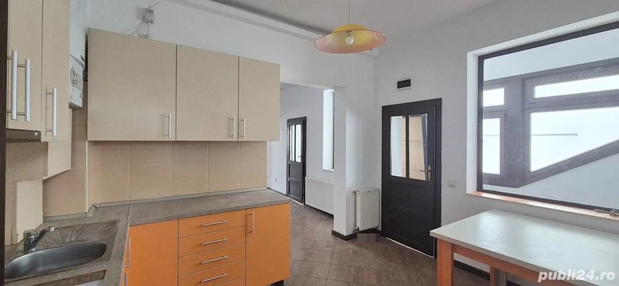 Casa disponibila imediat, Bra?ov - zona Grivi?ei. - 3