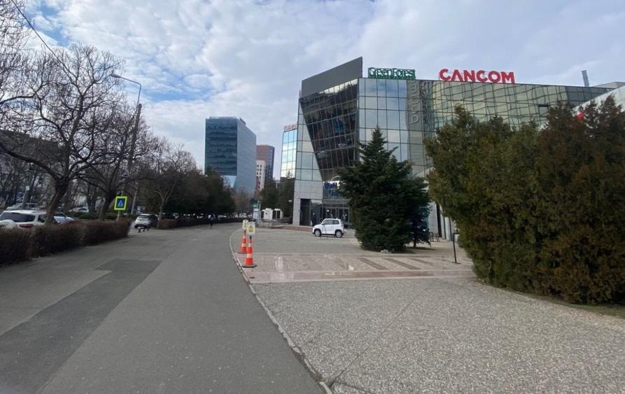 Spatii comerciale de inchiriat World Trade Center - 2