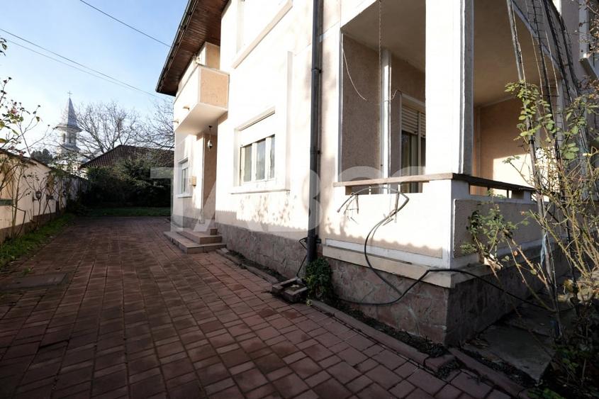 Casa individuala de vanzare cu 5 camere 2 balcoane zona Centrala - 2