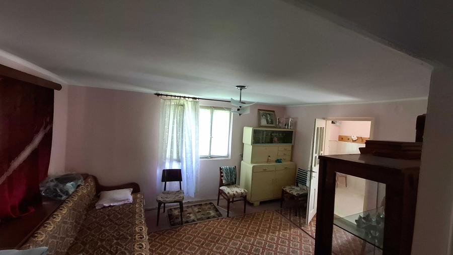 Casa Moraresti 3 camere si/sau teren stradal intravilan 6522 mp - 1