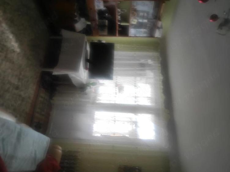 Vand sau schimb apartament trei camere semidecomandat - 4