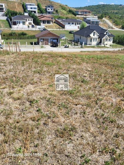 Teren intravilan de vanzare - 4