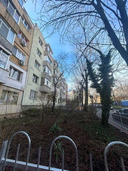 Garsoniera Dristor 33 Mp Parter Bloc 1982 Centrala Proprie 12 Min Metrou - 13