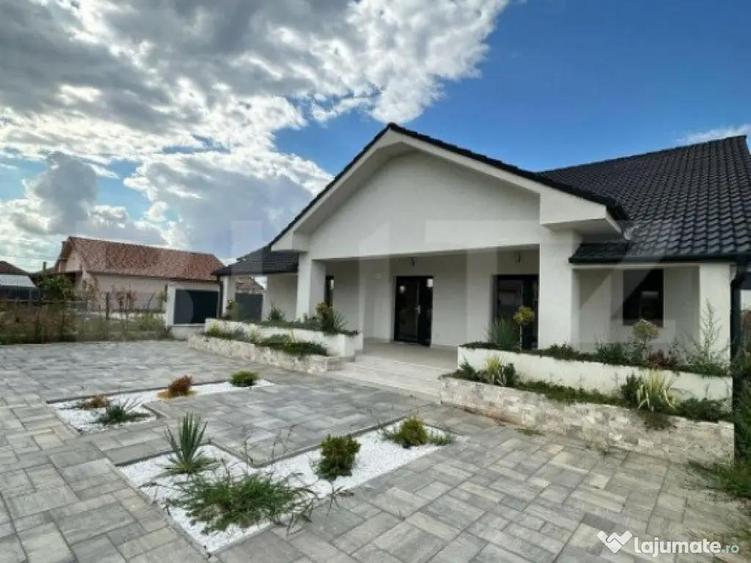 Casa cu 4 dormitoare, 4 bai si 2 bucatarii, terasa si beci - 16