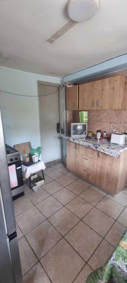 Casa la curte cu teren de inchiriat - 2