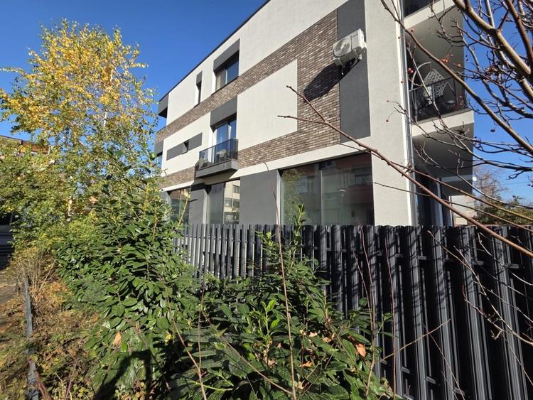 Spatiu comercial, 100 mp, 2 parcari, Intre Lacuri - Iulius Mall - 2