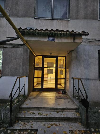 Vand sau inchiriez apartament 2 camere semidecomandat 4 4 Tomis 2, Cri?anei 65A - 6