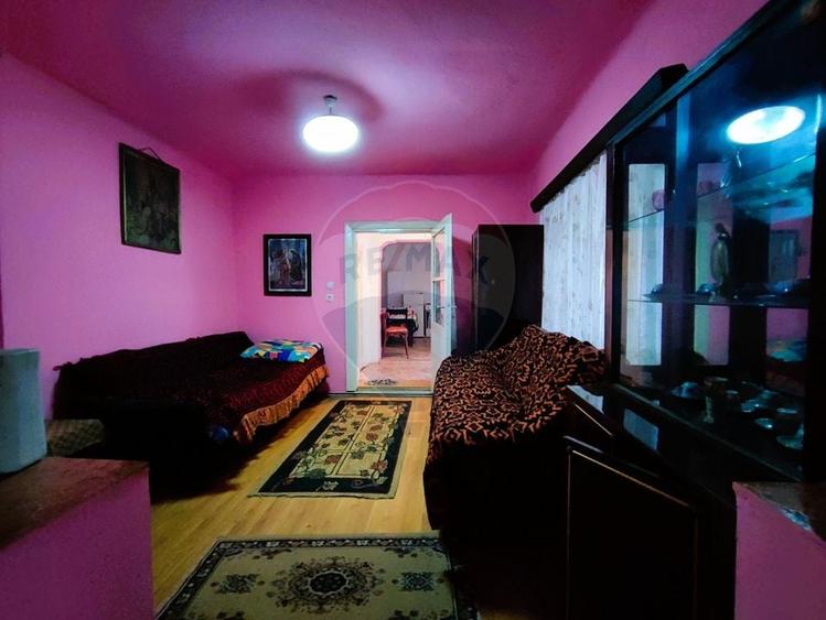 Casă cu farmec tradițional în Săliște – 1.000 mp teren, priveliște! - 6