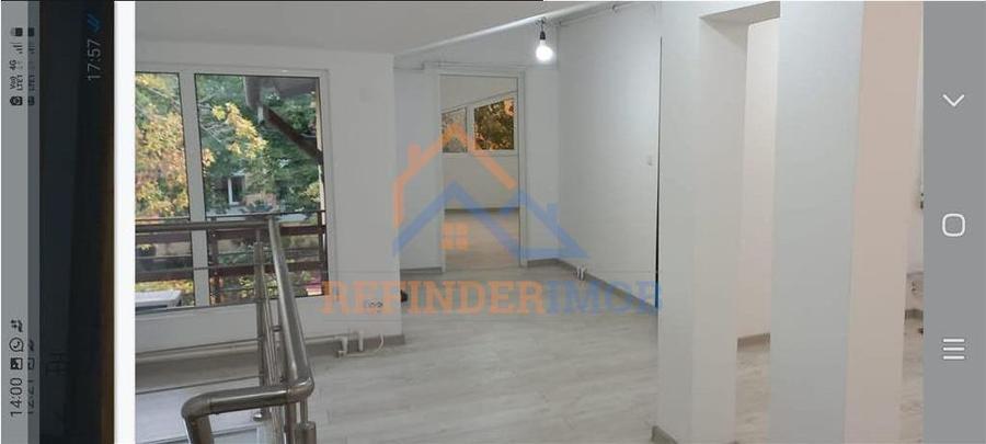 Casa P+1E+M (spatiu comercial inclus) sector 4 - 3