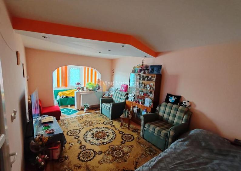 Zona Mioritei , 2 Camere Decomandate ,Bucatarie Spatioasa , Zona Mioritei , 2 Camere Decomandate ,Bucatarie Spatioasa ,