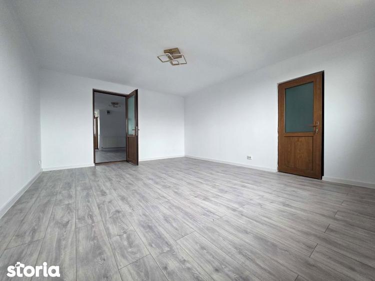 Casă cu 6 camere cu Teren 302 Mp în Valu lui Traian