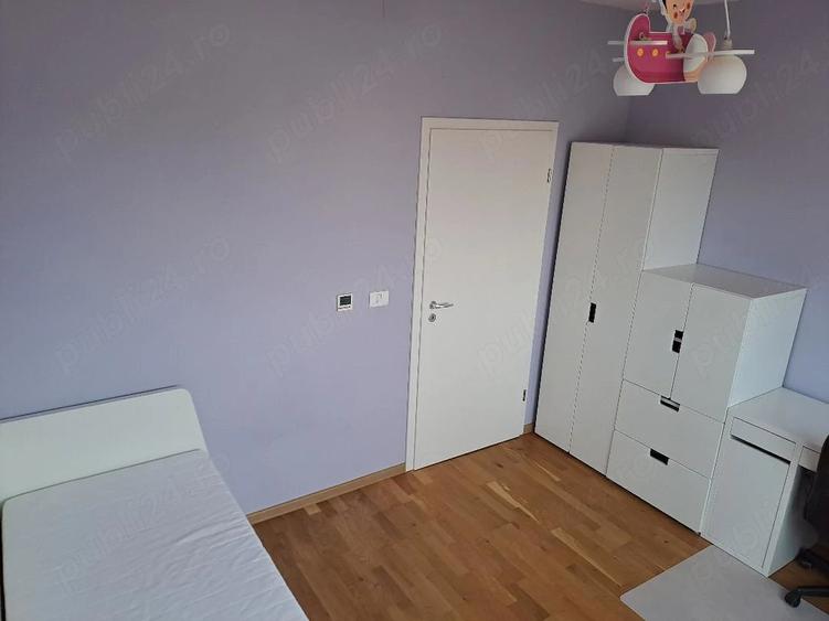 Apartament cu 3 camere semidecomandat, mobilat în Aradului
