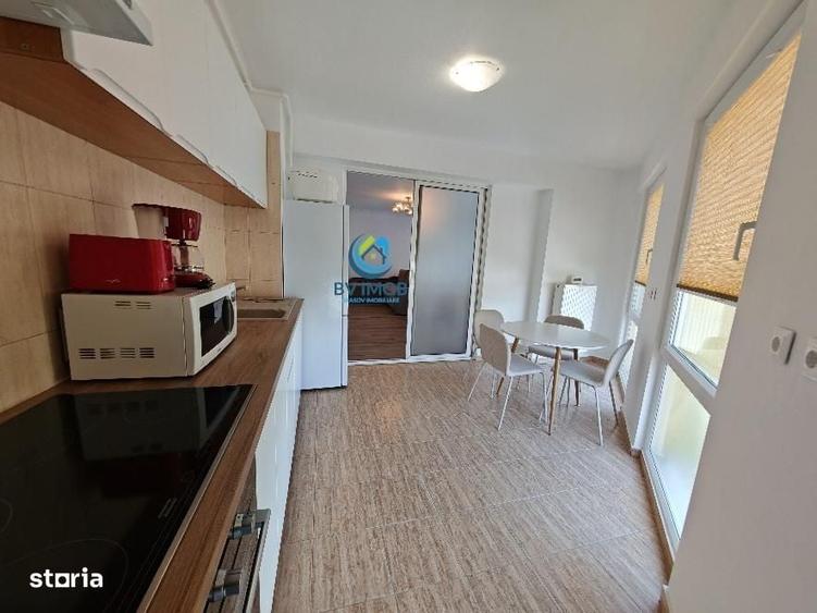 Apartament cu 3 camere decomandat în Răcădău