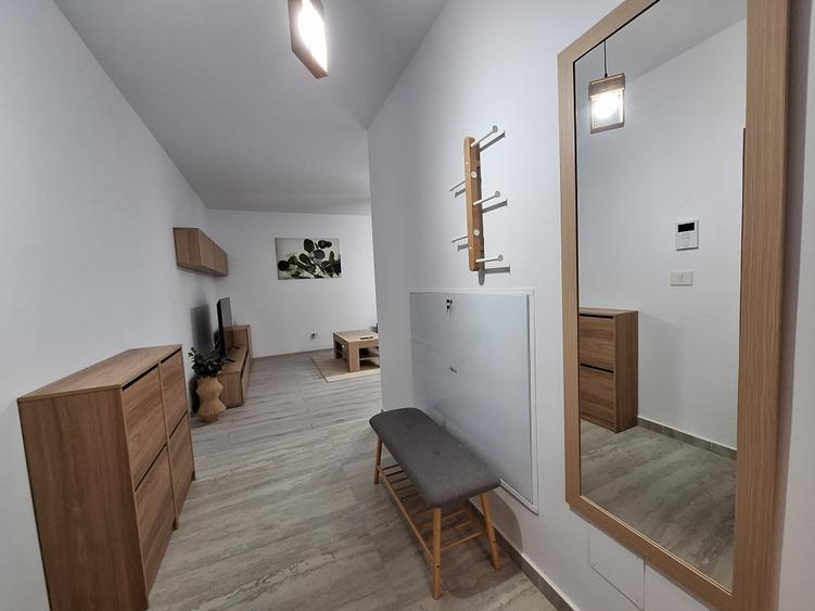 Apartament cu 2 camere decomandat, mobilat în Aradului