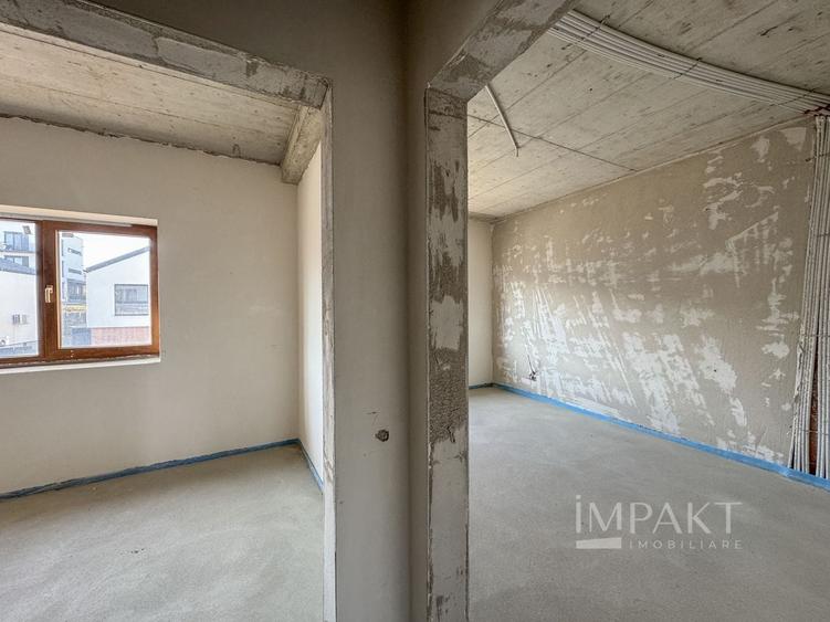 Duplex cu 8 camere cu Canalizare în Bună Ziua