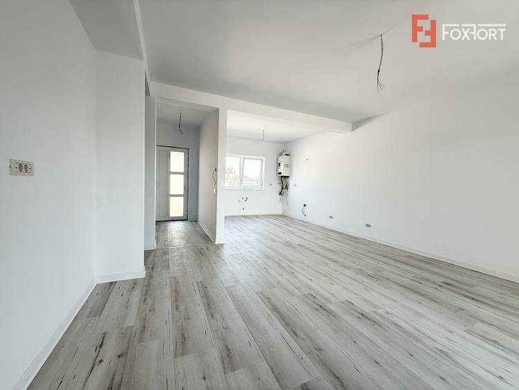 Duplex cu 4 camere cu Canalizare în Săcălaz