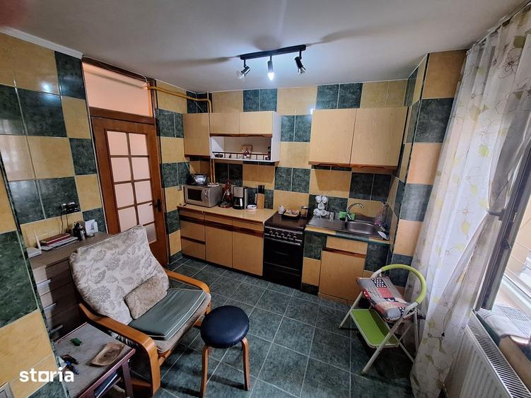 Apartament cu 3 camere decomandat în Traian
