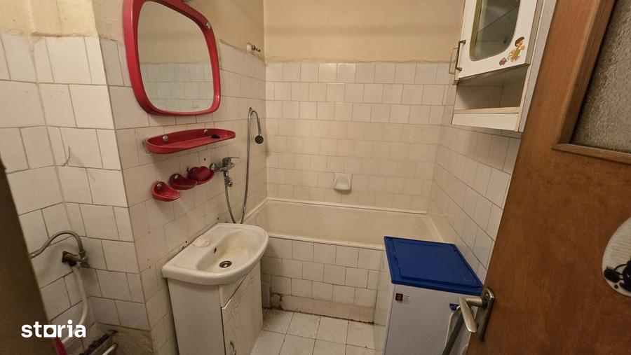 Apartament cu 3 camere în Craiovei