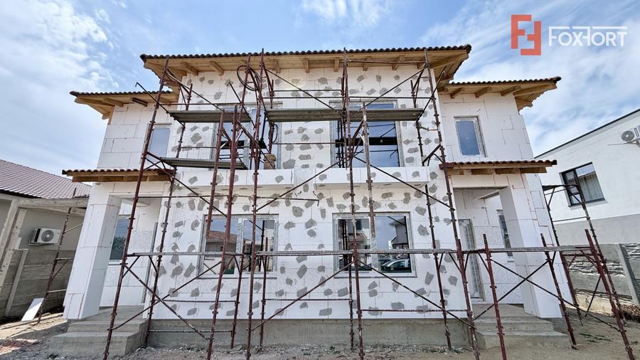 Duplex cu 5 camere cu Canalizare în Moșnița Nouă
