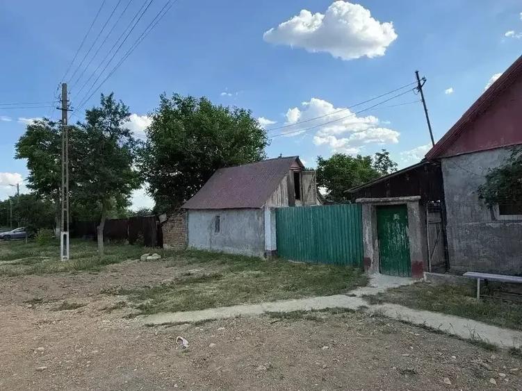 Casă cu Teren 6516 Mp în Boiu
