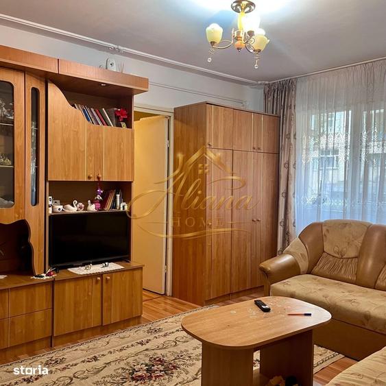Apartament cu 3 camere nedecomandat în Micro 11